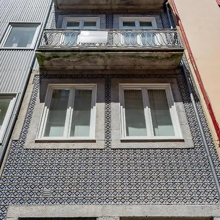 Decompress At A Tranquil, Minimal Urban Oasis With An Edge